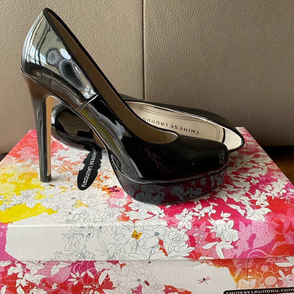 Chinese Laundry Black Heels